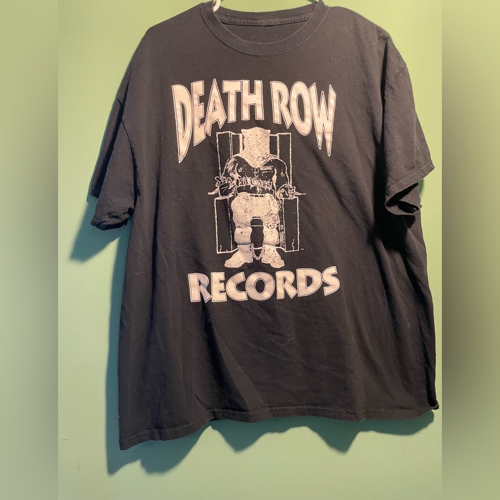 VintageDeath Row, records T-shirt black in color guesstimating to be a men’s L